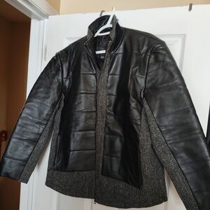 Men's Black and Gray Jacket